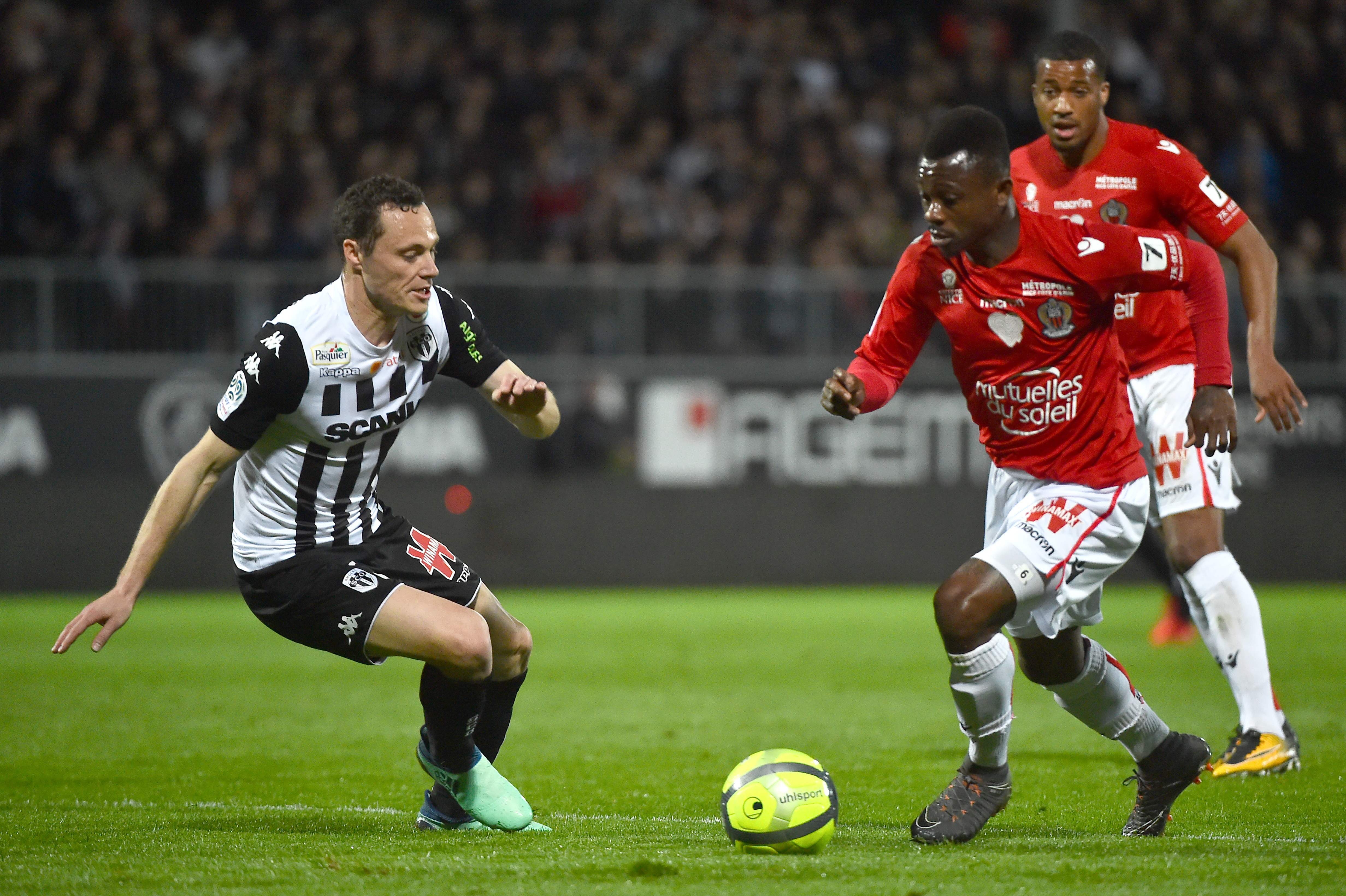 包含B体育官方网站：法甲阿雅克肖的保级策略与战术调整的词条