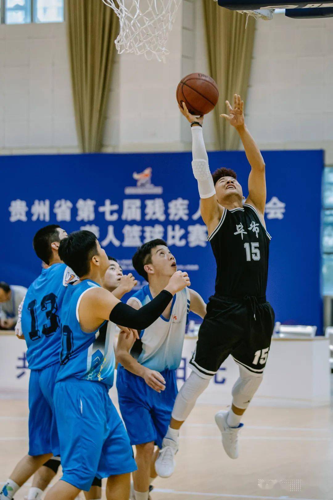 包含B体育官方网址：篮球主题的音乐MV创作：用音乐和影像传递篮球的激情的词条