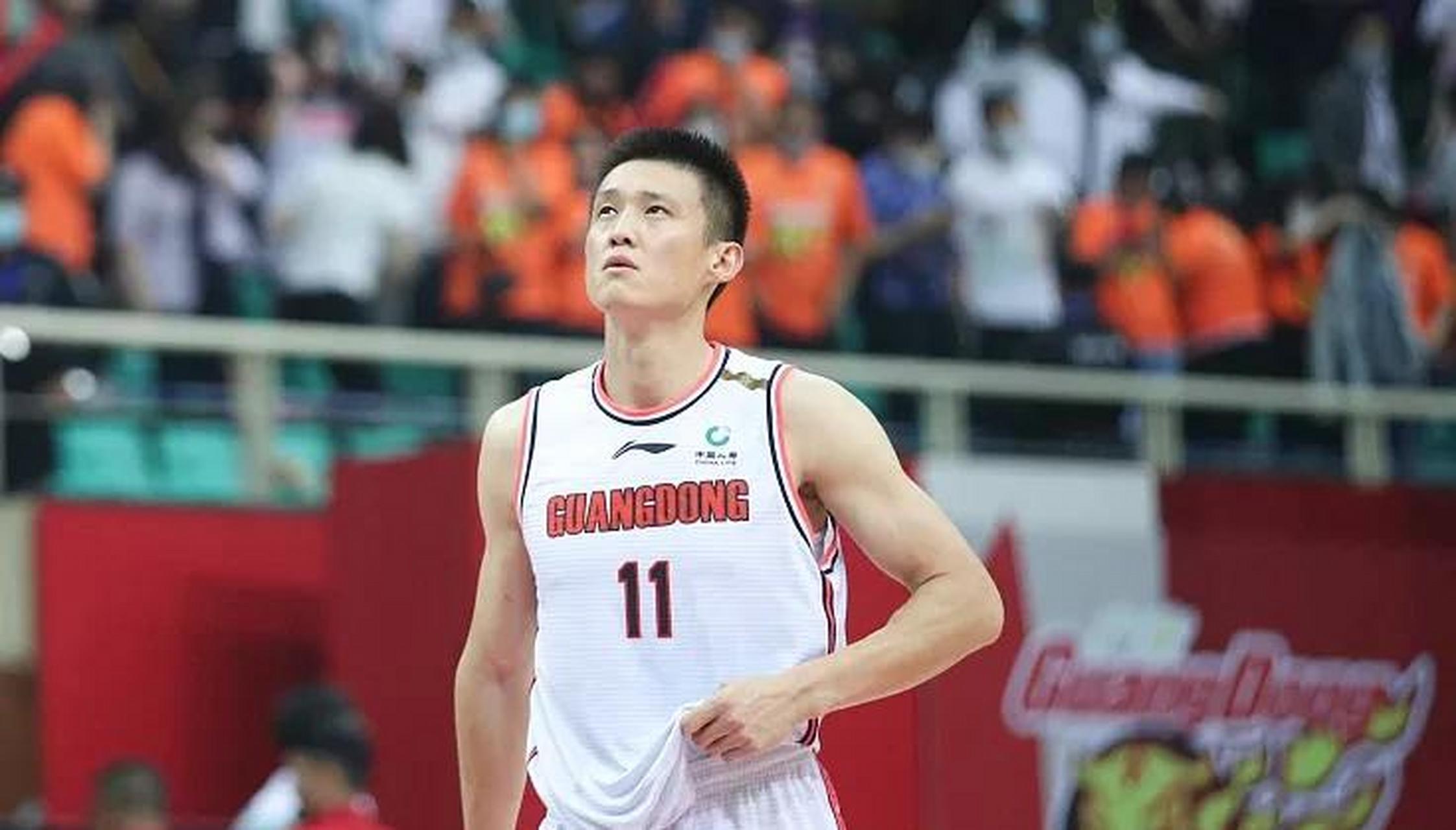 包含B体育官方网址：CBA球员合同到期，自由市场引关注的词条