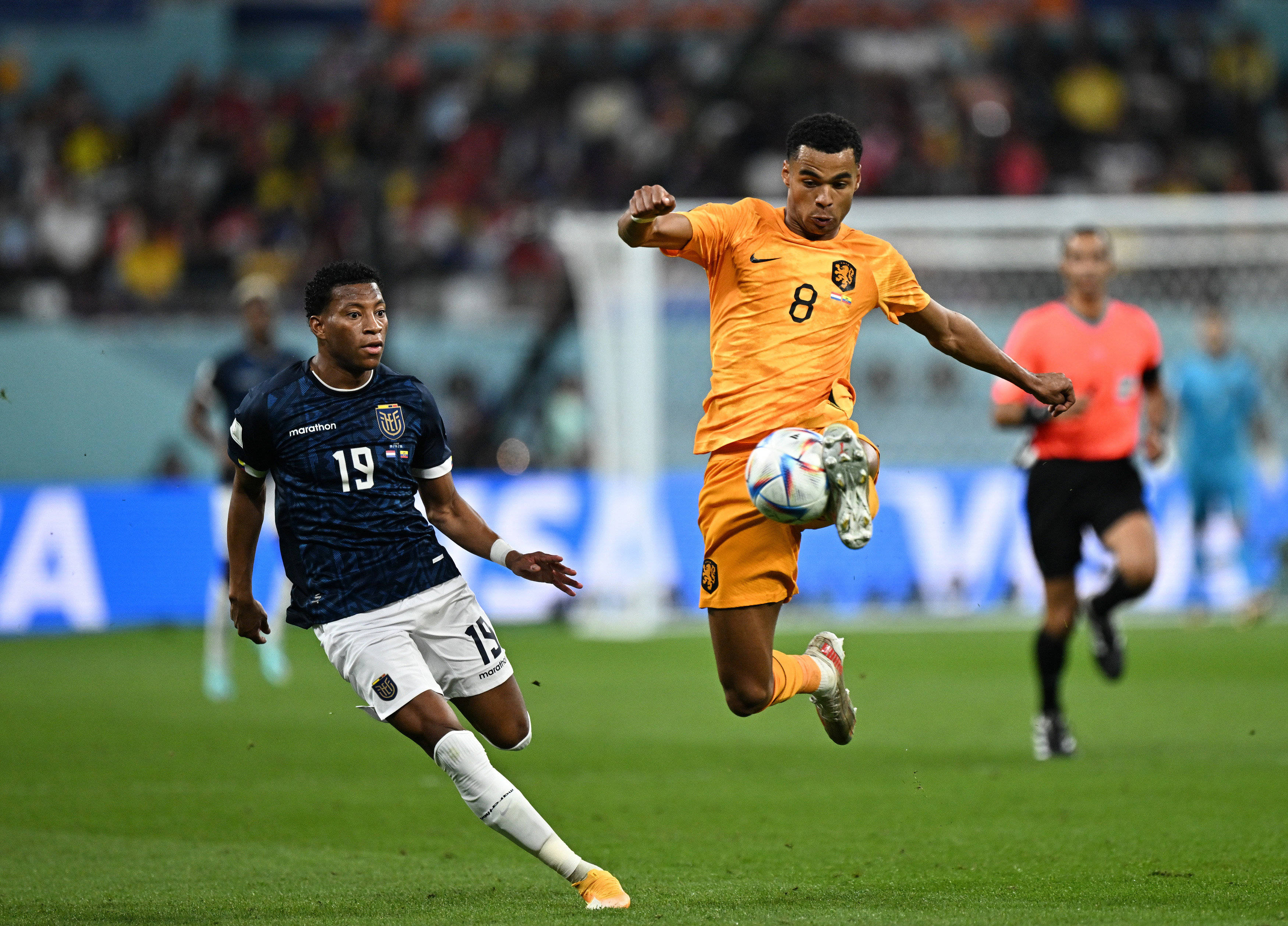 B体育:欧洲杯决赛,巅峰对决即将上演 B体育:欧洲杯决赛,巅峰对决即将上演