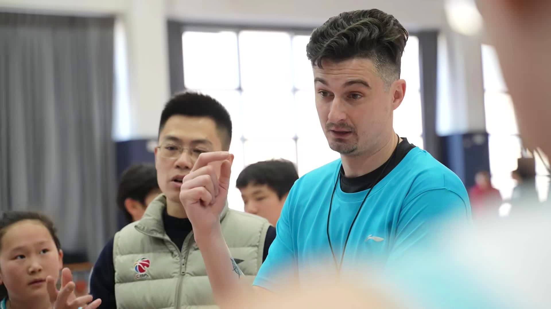 B体育官方网址:CBA选秀球员试训营开营,展现潜力争取机会 B体育官方网址:CBA选秀球员试训营开营,展现潜力争取机会