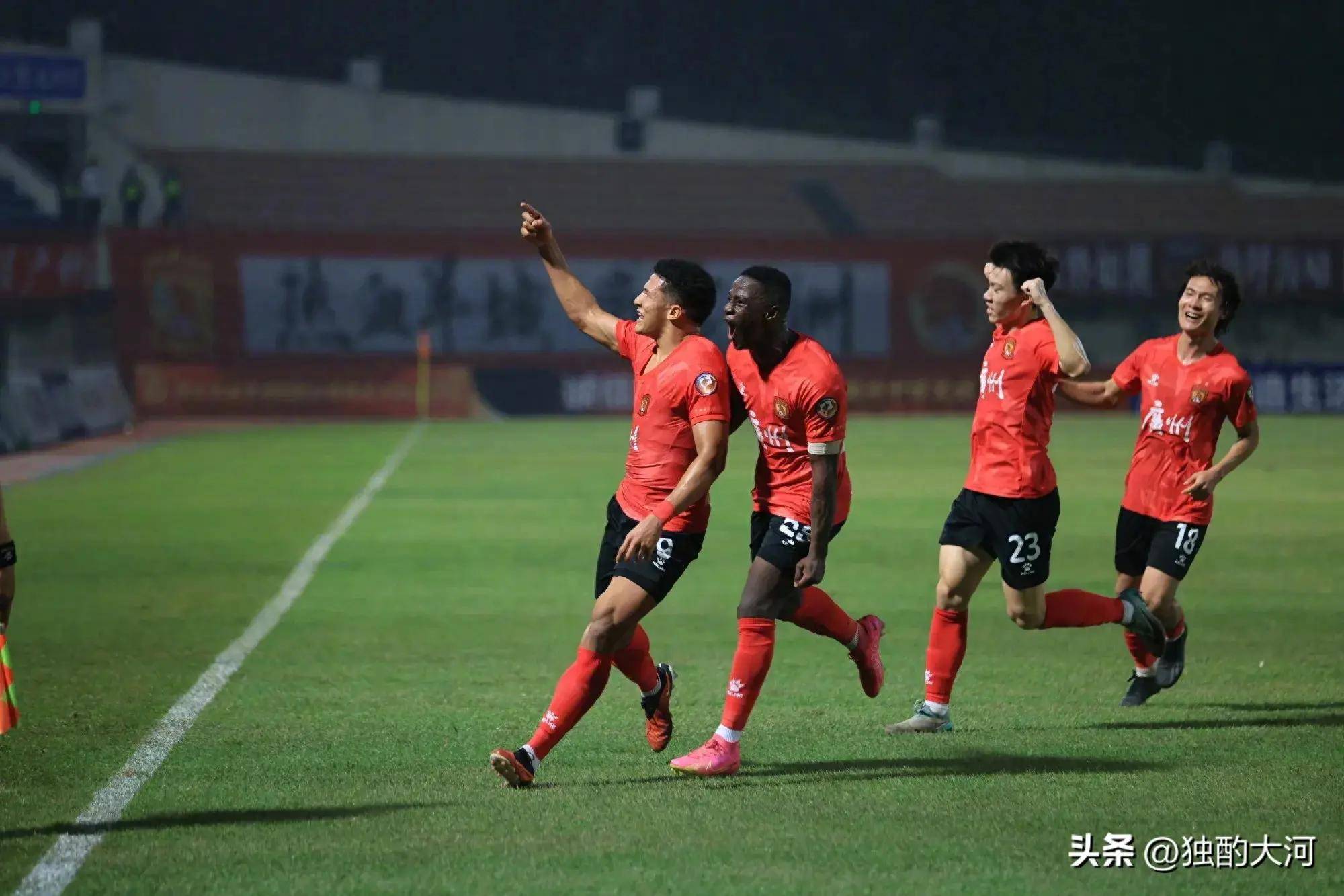 关于B体育平台:广州恒大队“全华班”成“笑话”,球迷:没“外援”,啥也不是!的信息 关于B体育平台:广州恒大队“全华班”成“笑话”,球迷:没“外援”,啥也不是!的信息