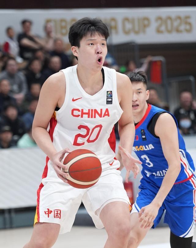 关于B体育官方网址：全国青少年篮球联赛开战，未来之星崭露头角的信息