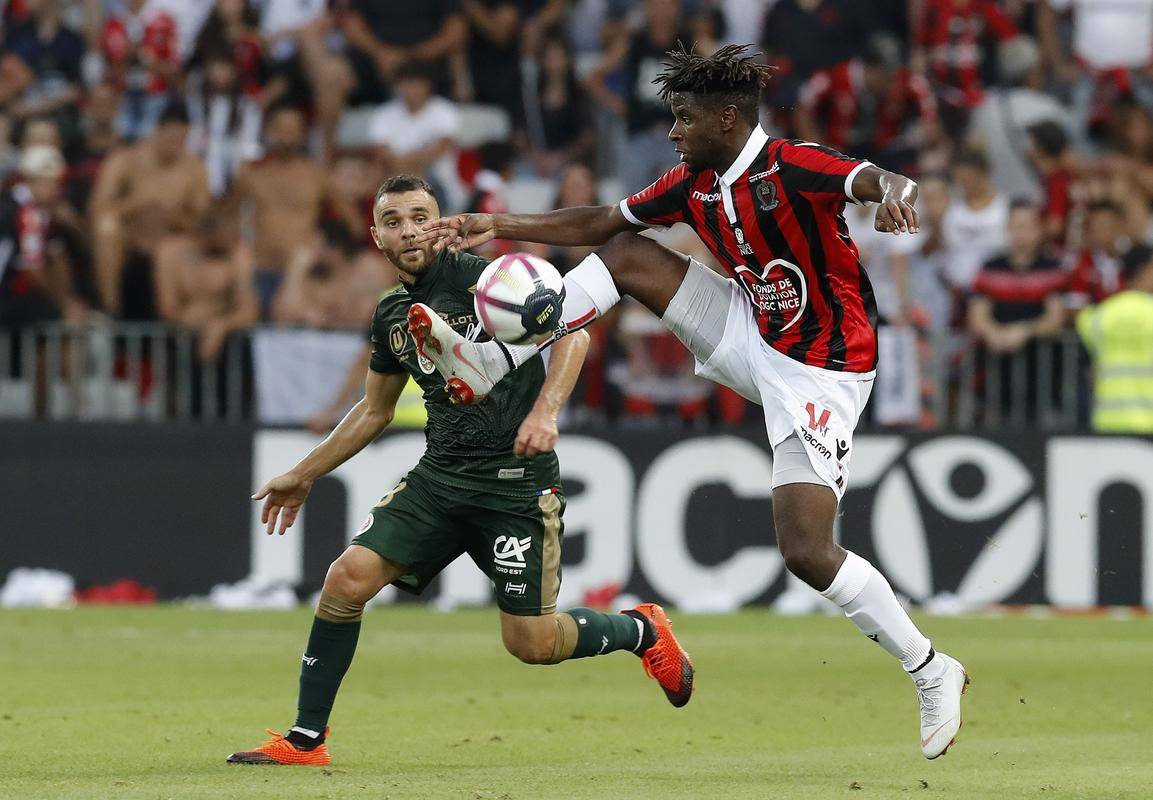 B体育官方网站：法甲兰斯的进攻战术解析与改进空间的简单介绍